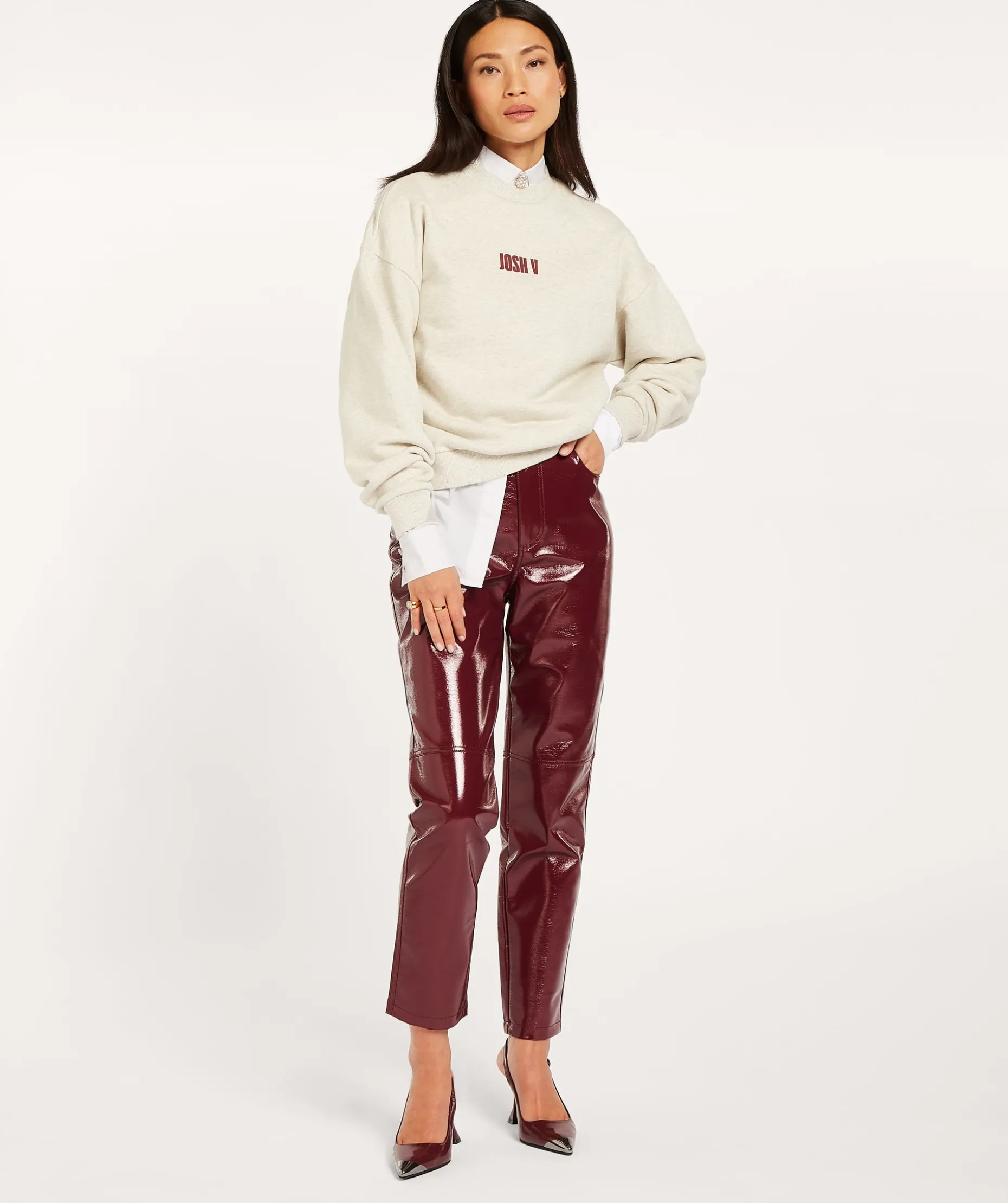 BO high rise girlfriend broek in lak look - berry red