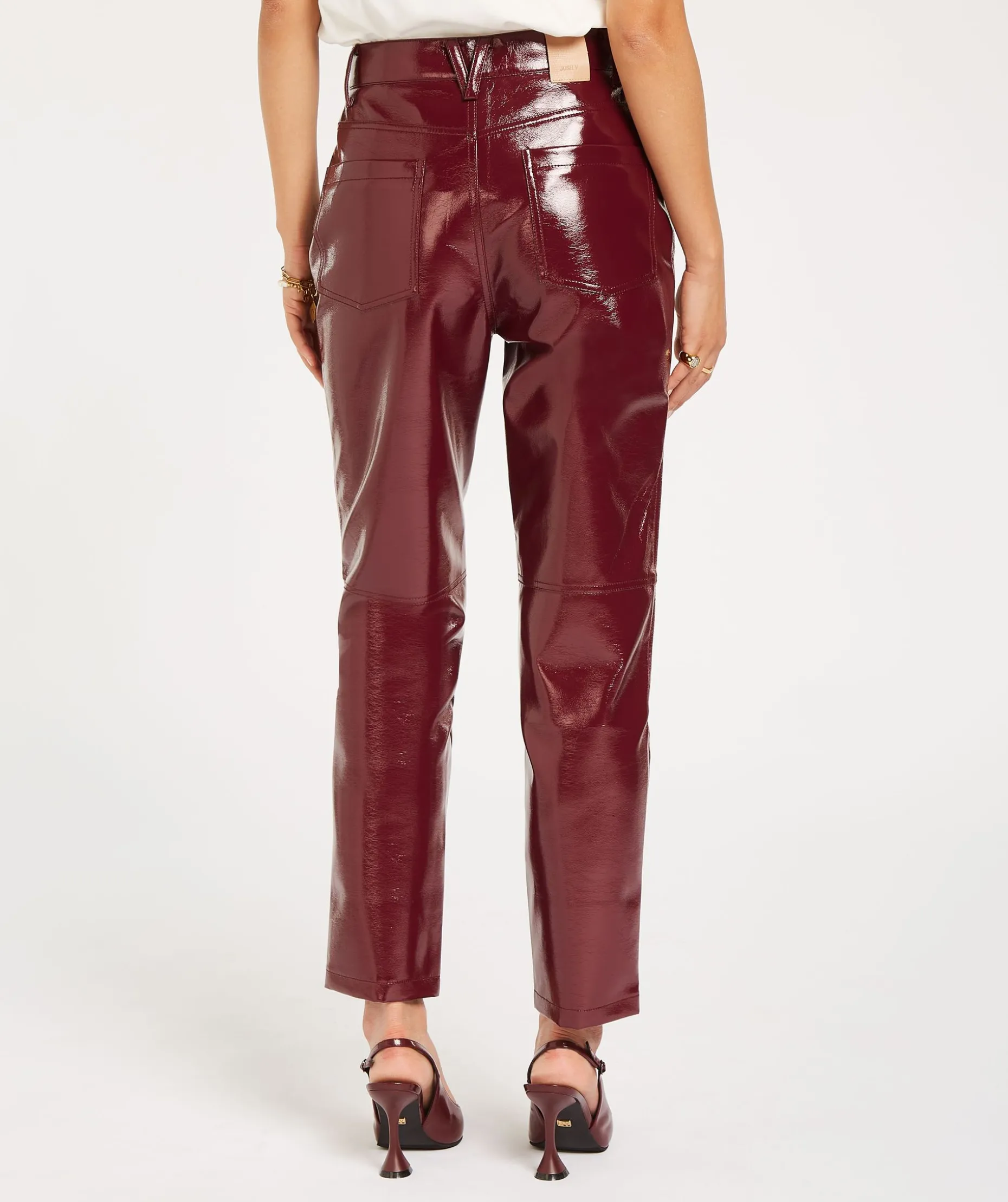 BO high rise girlfriend broek in lak look - berry red