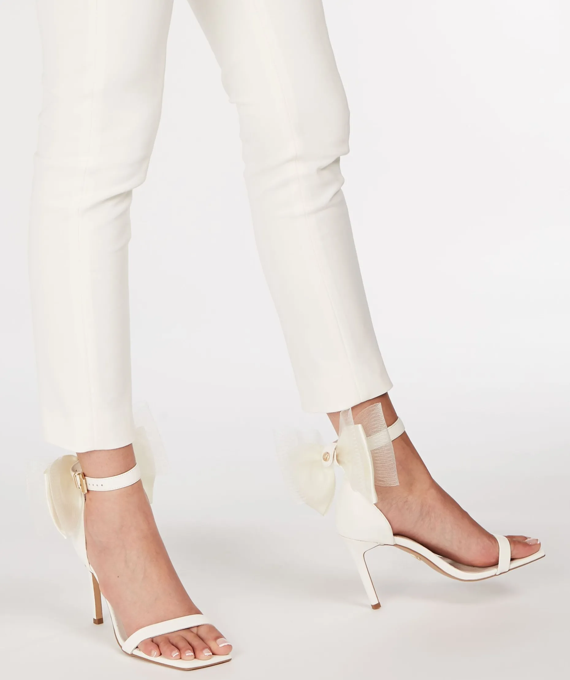 JV LIVA Heels - off white