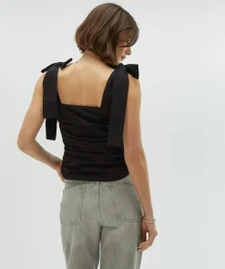 LIVY fitted top met strikbandjes - black