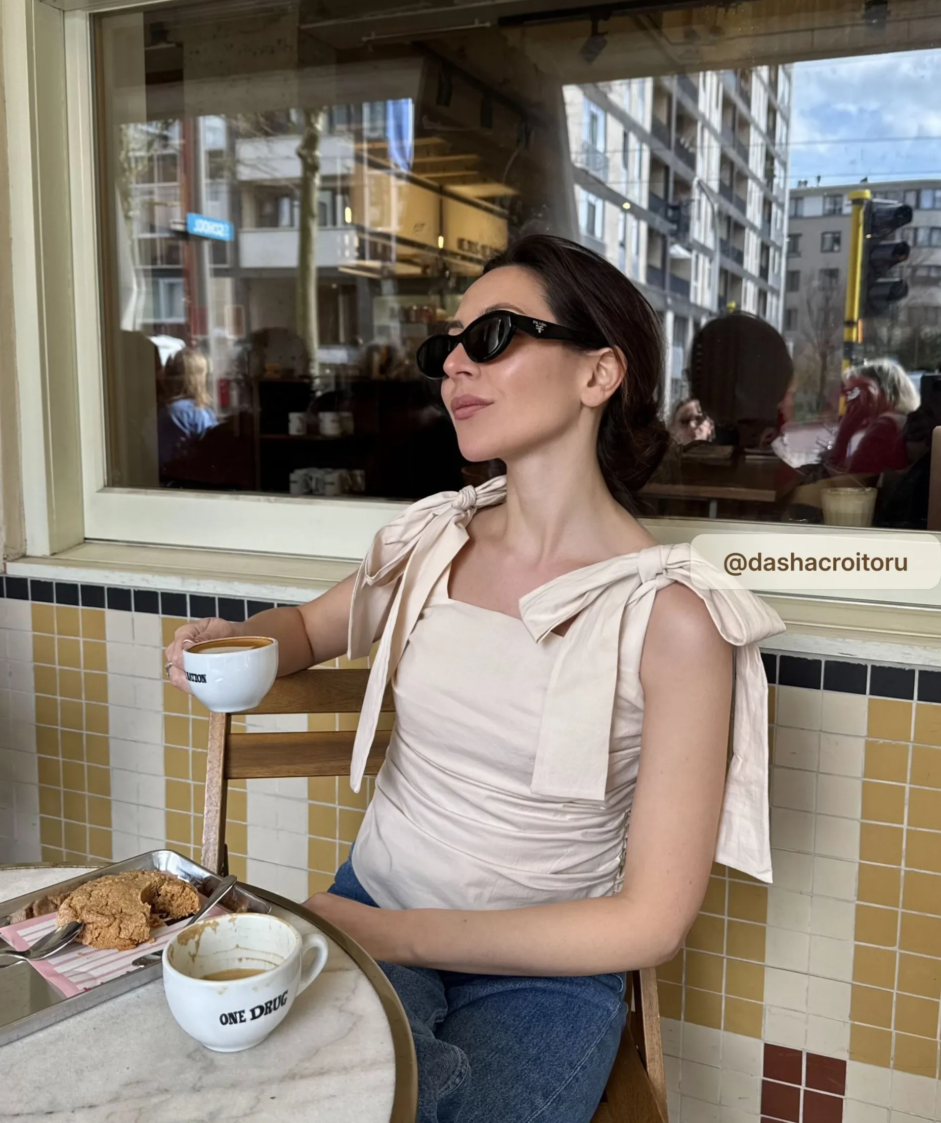 LIVY fitted top met strikbandjes - ecru