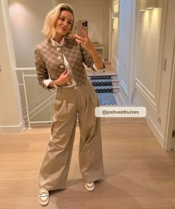 REMI cropped blazer met logoprint - mink