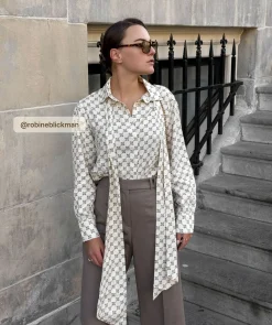 SYDNEY regular fit blouse met logoprint - light ecru light mink