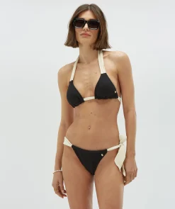 VIOLINA triangle bikinitop met striksluiting - black creme white